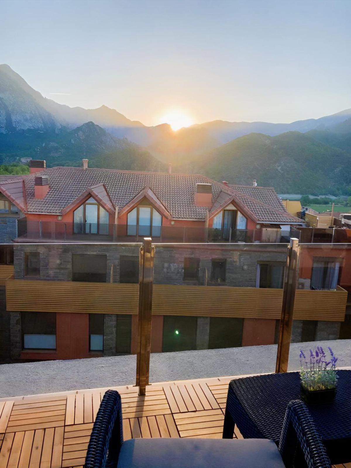 Apartament Duplex Amb Vistes Al Pirineu Catala Coll de Nargó エクステリア 写真