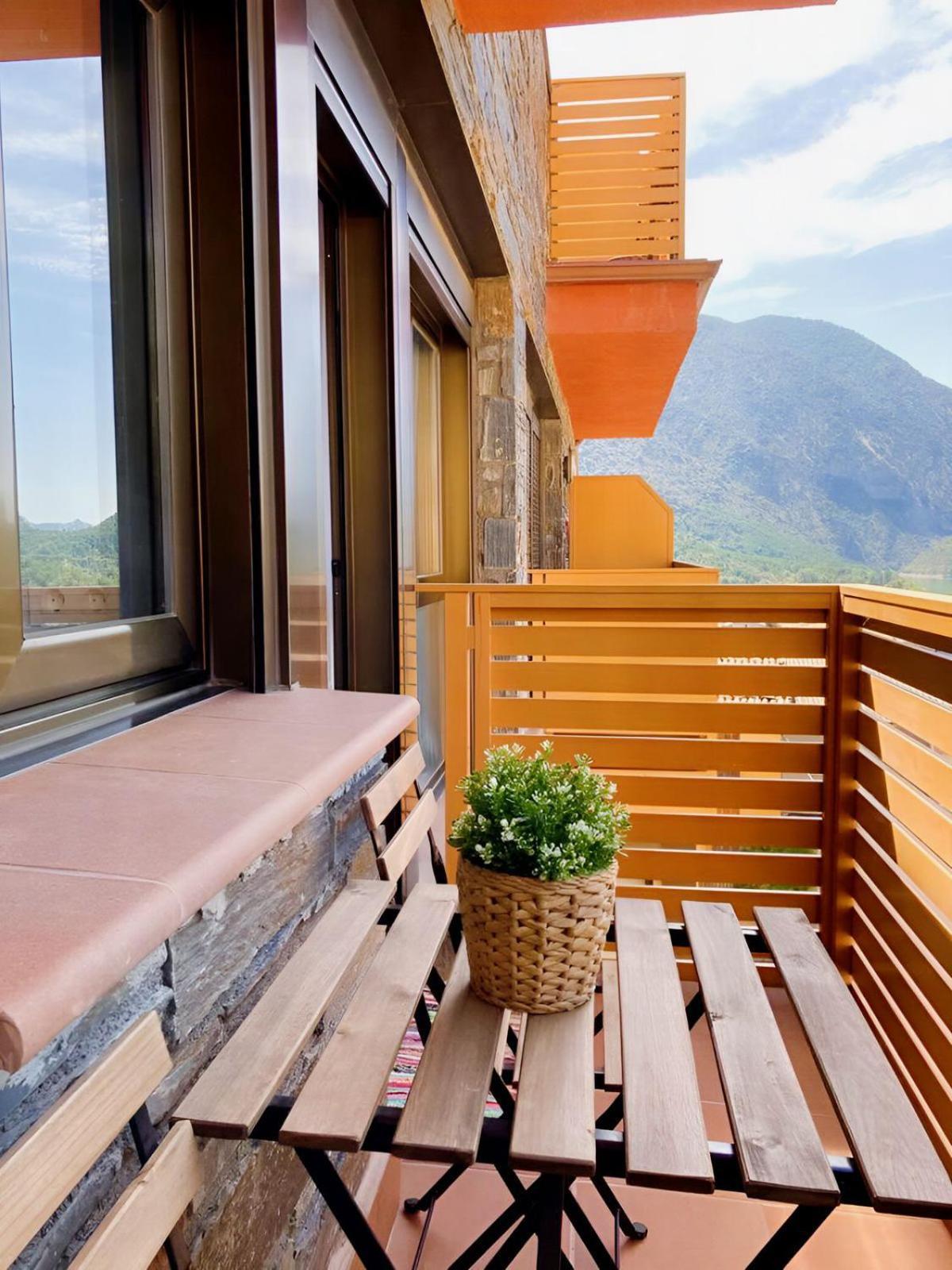 Apartament Duplex Amb Vistes Al Pirineu Catala Coll de Nargó エクステリア 写真