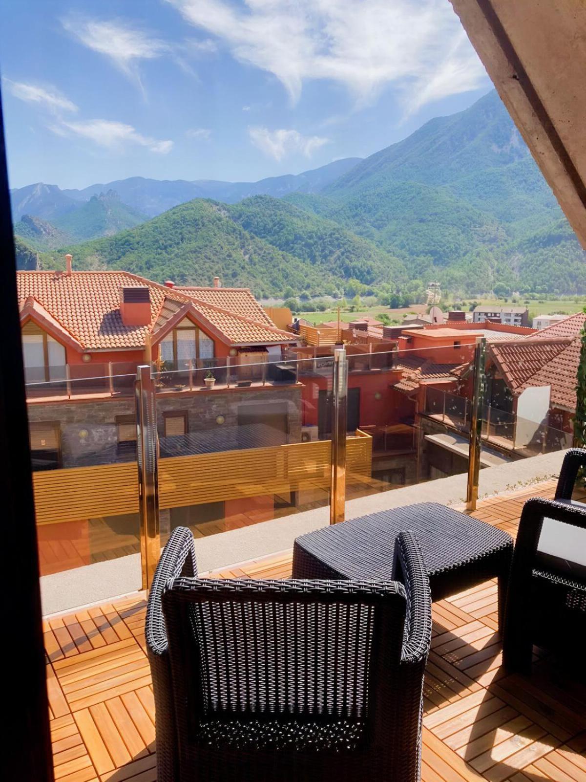 Apartament Duplex Amb Vistes Al Pirineu Catala Coll de Nargó エクステリア 写真